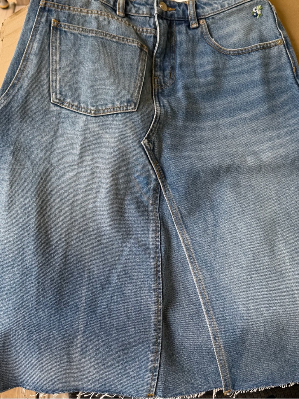 EUC Tory Burch DECONSTRUCTED DENIM SKIRT size 6 - Picture 2 of 15
